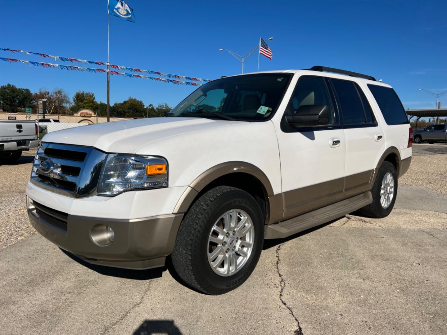 2013 White /Tan Ford Expedition XLT W/Leather (1FMJU1H58DE) with an 5.4 V8 engine, Automatic transmission, located at 4520 Airline Hwy, Baton Rouge, LA, 70805, (225) 357-1497, 30.509325, -91.145432 - 2013 Ford Expedition XLT 146K Miles, 5.4 V8, Leather Seats, 7 Passenger Seating, Sunroof, Power Windows, Locks, Mirrors & Seat, Cold A/C, Tow Pkg. NO IN HOUSE FINANCING. FOR INFO PLEASE CONTACT JEFF AT 225 357-1497 CHECK OUT OUR A+ RATING WITH THE BETTER BUSINESS BUREAU WE HAVE BEEN A FAMILY OWNED A - Photo#0